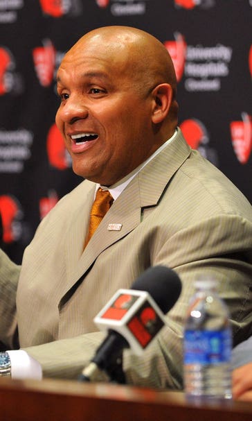 Undaunted by challenge, Hue Jackson takes on Browns